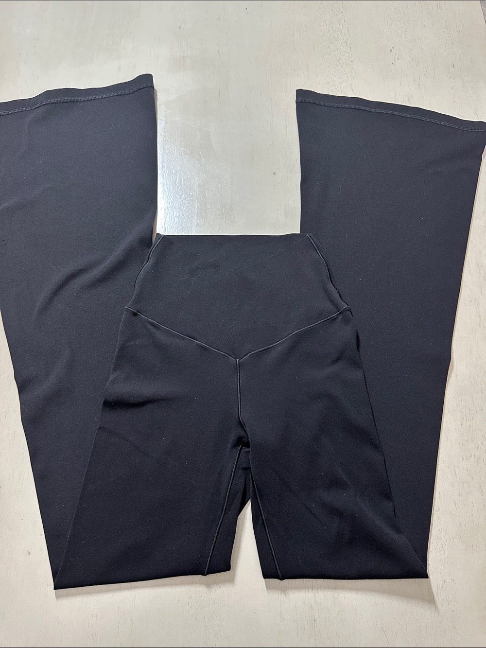 Like New Aerie OFFLINE Real Me Crossover Flare Leggings - XS Short